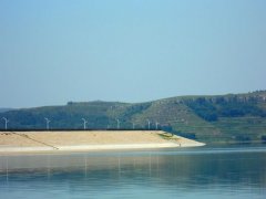 雷達水位計監測系統，實時監測水庫水位